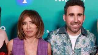 María Patiño y Aitor Albizua, presentadores de 'La familia de la tele'.