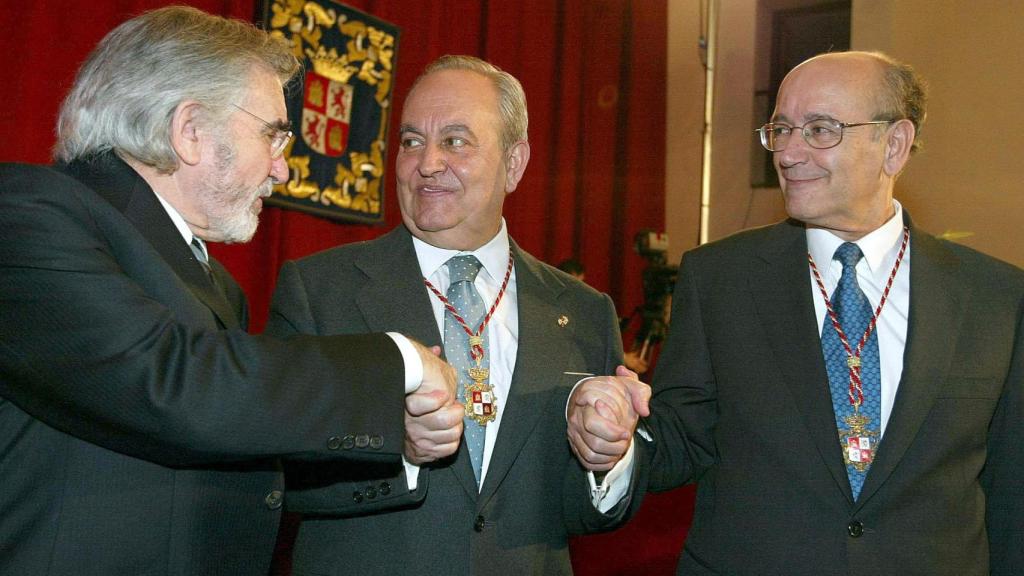 Tres presidentes de las Cortes de Castilla y León: Dionisio Llamazares, Manuel Estella y Carlos Sánchez  en 2006