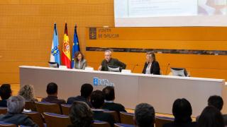 Reconocen a 70 farmacias gallegas por su labor en la vigilancia de la gripe