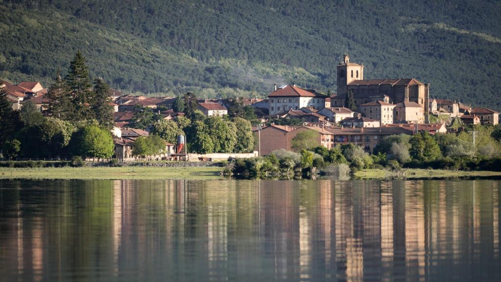 Una panorámica de Vinuesa, uno de los pueblos más bonitos de España