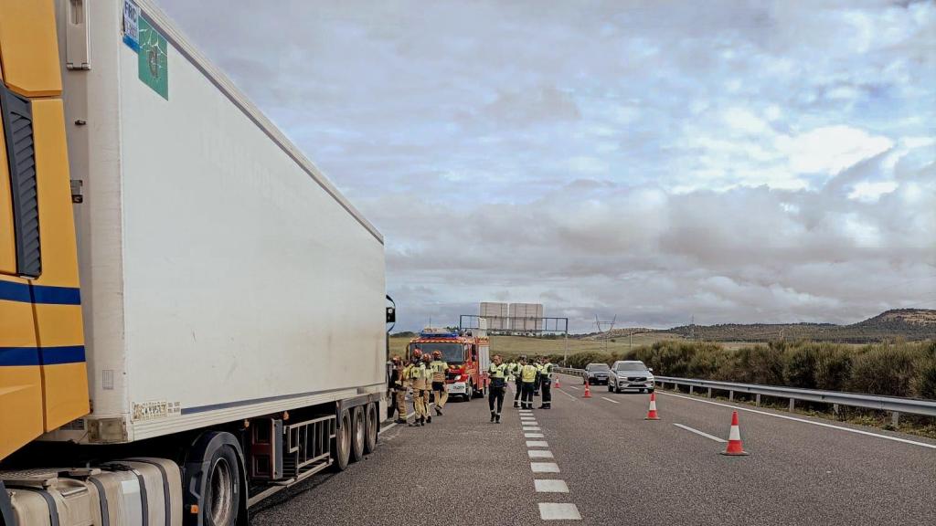 La Policía y los Bomberos de Valladolid en el lugar del accidente