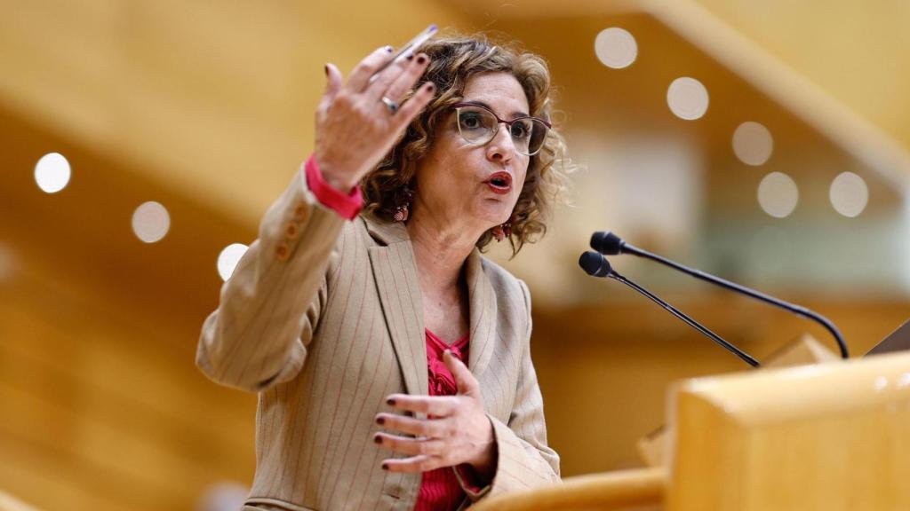 La vicepresidenta primera del Gobierno, María Jesús Montero, este martes en el Senado.
