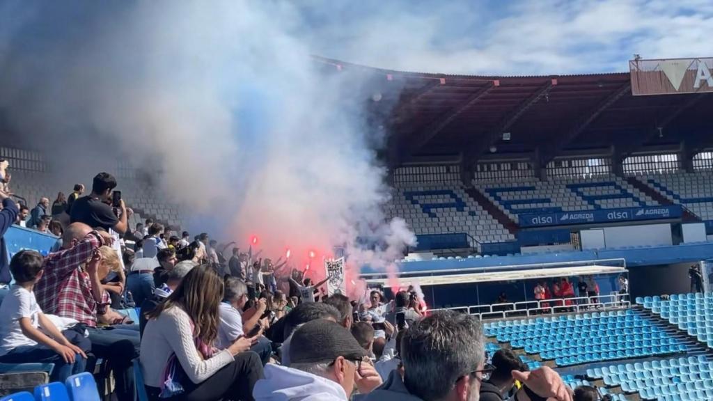 Bengalas durante el entrenamiento del Real Zaragoza en La Romareda