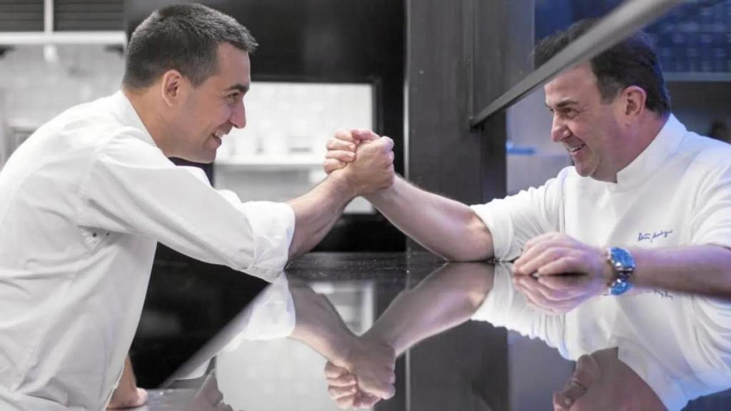 Martin Berasategui junto con Paolo Cassagrande, encargados de la gastronomía del Ocean Victory