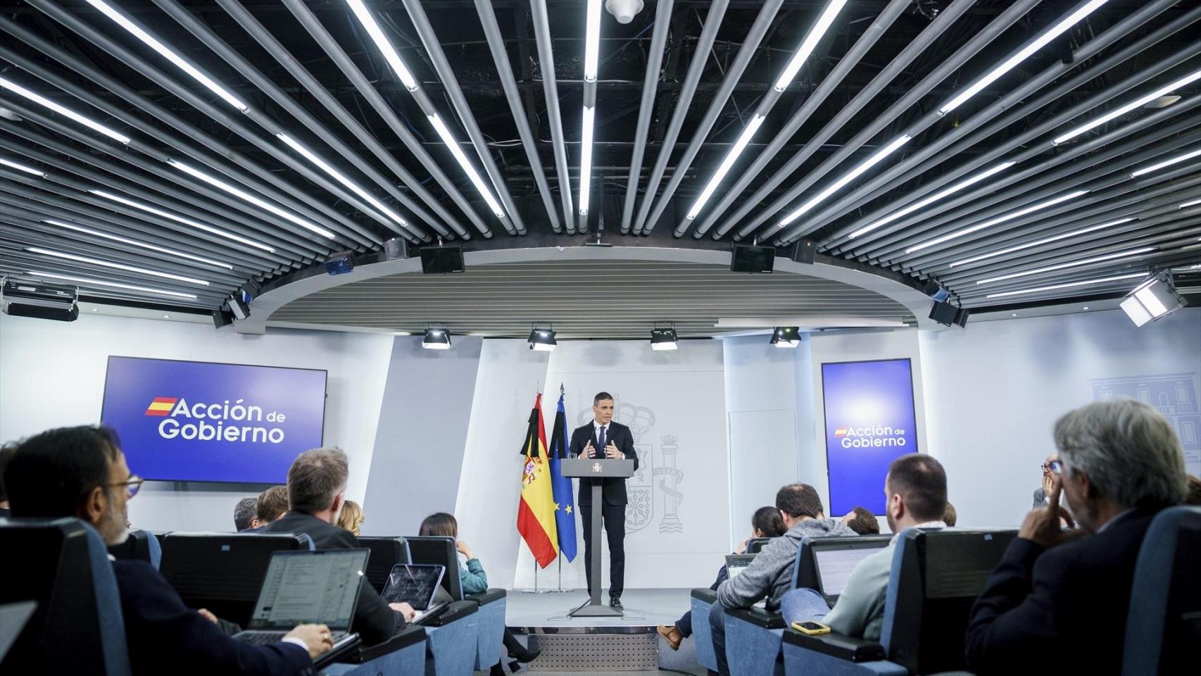 Pedro Sánchez, presidente del Gobierno, comparece ante la prensa, este martes, tras el Consejo de Ministros.