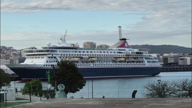 Escala de cinco cruceros en A Coruña.