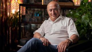 El un ensayista, novelista y excorresponsal en Oriente Medio concede una entrevista a EL ESPAÑOL a los pocos días de la muerte del papa Francisco.