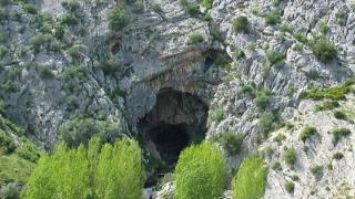 El sendero malagueño ideal para una escapada: con aguas cristalinas y pinturas rupestres