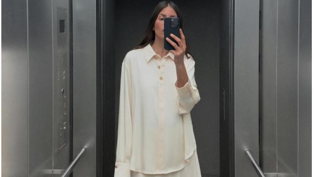 Camisa satinada. Ref. 2138/748/712