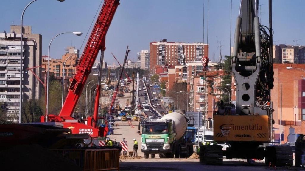 Obras de soterramiento en la A-5, en Madrid.