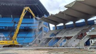 Las obras en la nueva grada de Gol de Balaídos avanzan con la demolición de la antigua cubierta