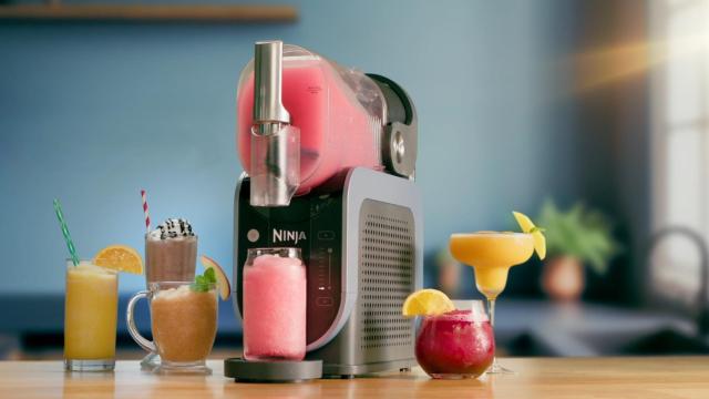 La máquina de granizados y bebidas Ninja Slushi.