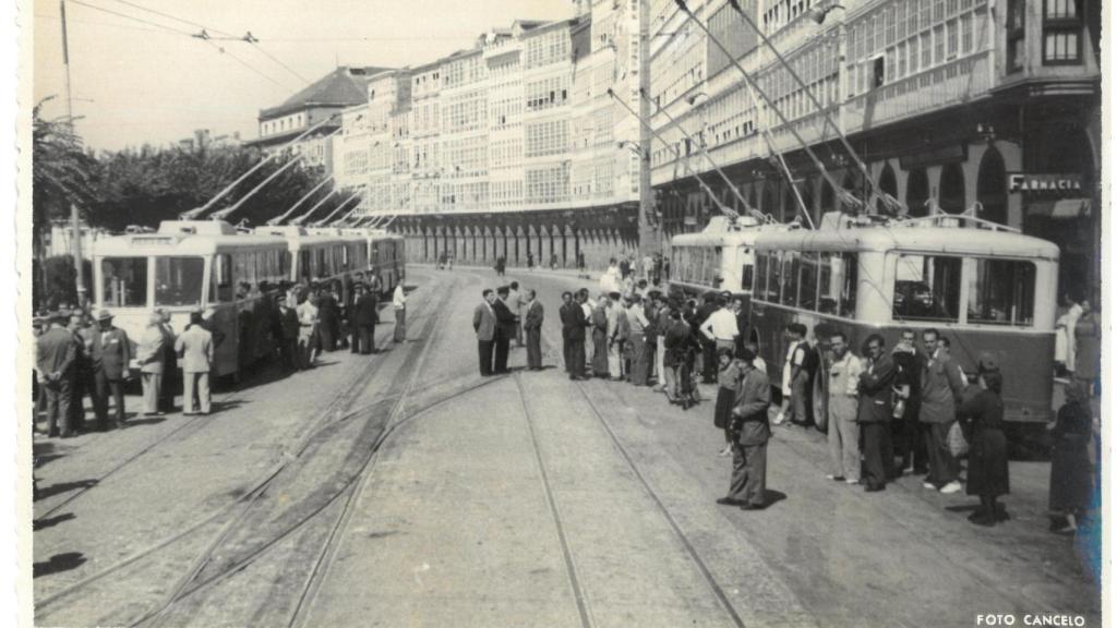 Inauguración de trolebuses en la Marina.