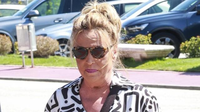 Lydia Lozano, en el tanatorio de su madre, Sol Hernández.