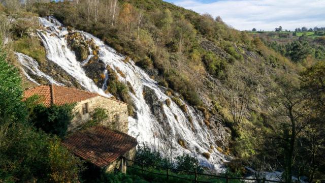 Cascada de Brañas en Toques (A Coruña)