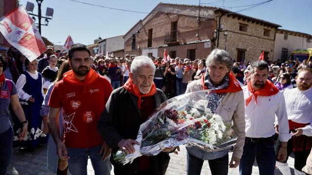 (I a D) El secretario general de JSE-CyL, Diego Vallejo; el expresidente de la Junta Demetrio Madrid, y el secretario general del PSOE de Castilla y León, Carlos Martínez