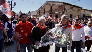 (I a D) El secretario general de JSE-CyL, Diego Vallejo; el expresidente de la Junta Demetrio Madrid; el secretario general del PSOE de Castilla y León, Carlos Martínez y el portavoz parlamentario Luis Tudanca en la celebración de la fiesta de Castilla y León en Villalar de los Comuneros