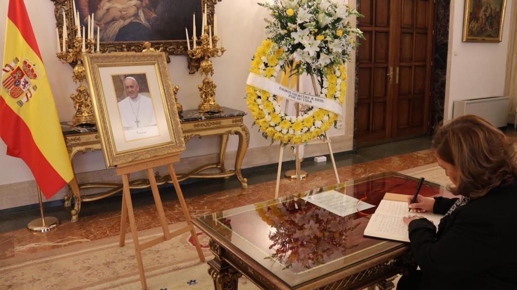 Concepción Cedillo ha acudido a la Nunciatura Apostólica en España.