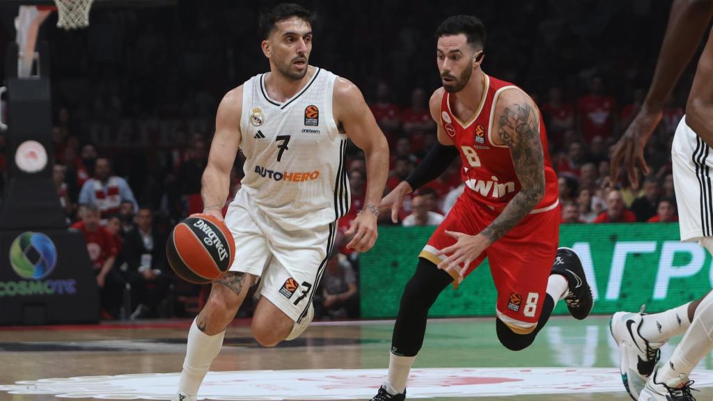 Campazzo presionado por Vildoza Luca.