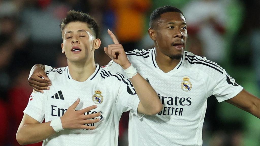 David Alaba felicita a Arda Güler tras su gol ante el Getafe