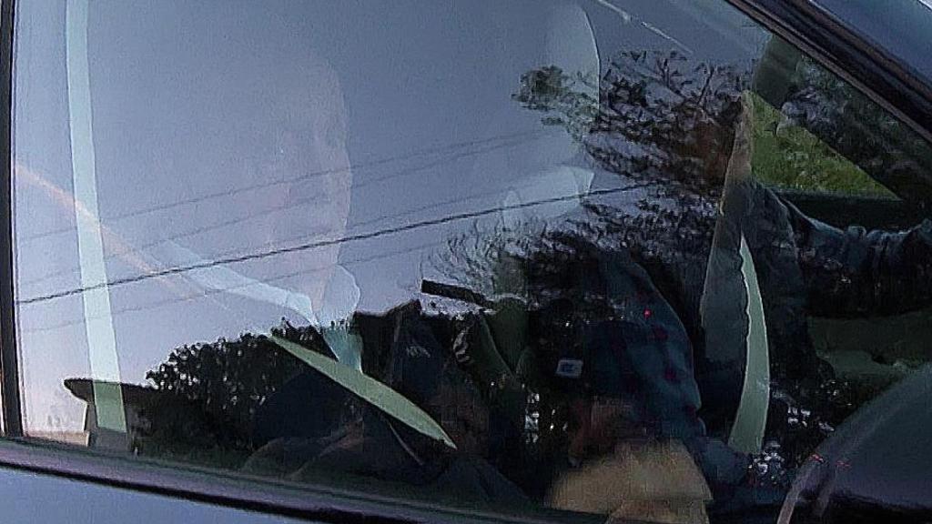 El emérito Juan Carlos llegando a casa de Pedro Campos.