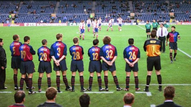 Los jugadores del Barça se niegan a saltar al campo antes del Barça - At. Madrid de Copa del Rey