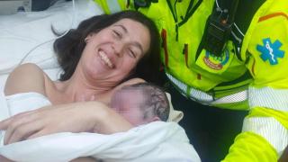 La madre junto a su hijo