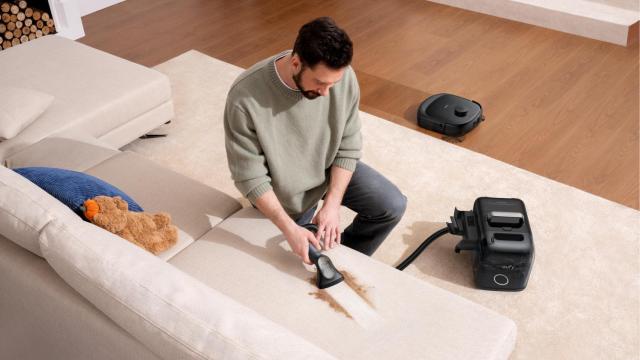 El diseño FlexiOne del E28 permite limpiar manchas en tapicerías y alfombras