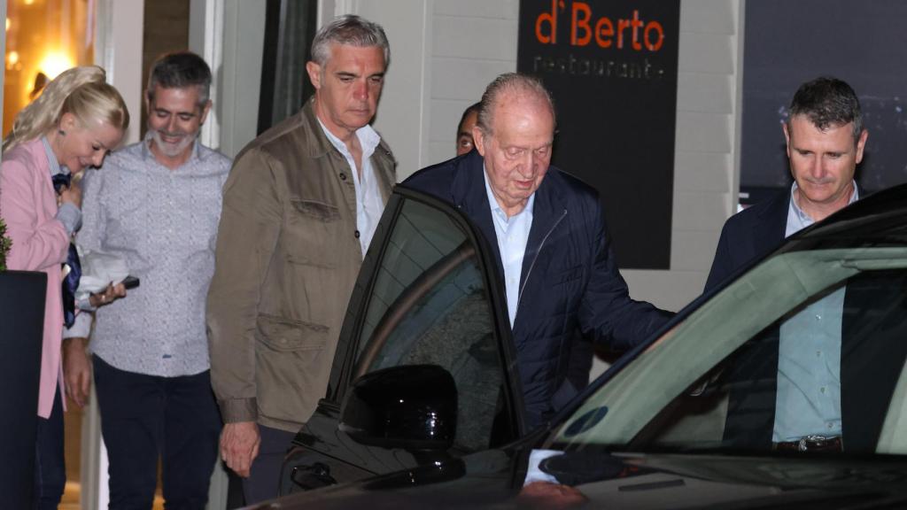 El rey Juan Carlos disfrutó de una cena con amigos en Sanxenxo el pasado miércoles, 23 de abril.