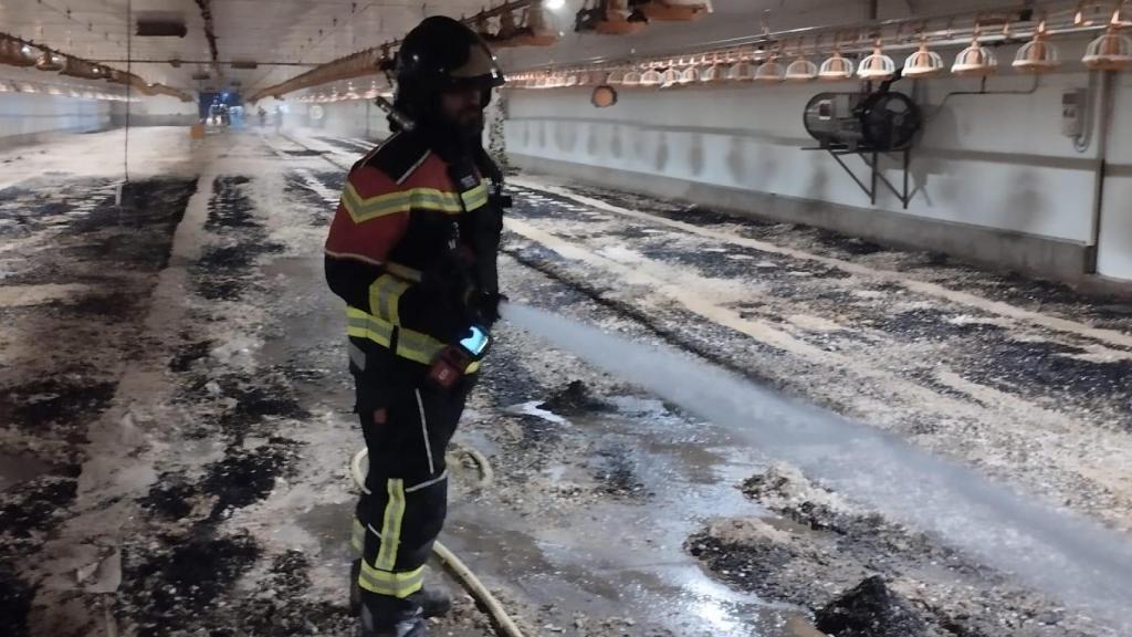Incendio en una nave avícola de Coomonte de la Vega