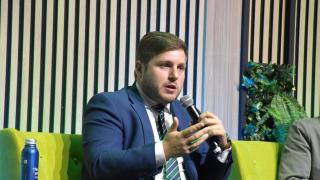 El consejero Nacho Hernando en la Feria de construcción 'Rebuil'.