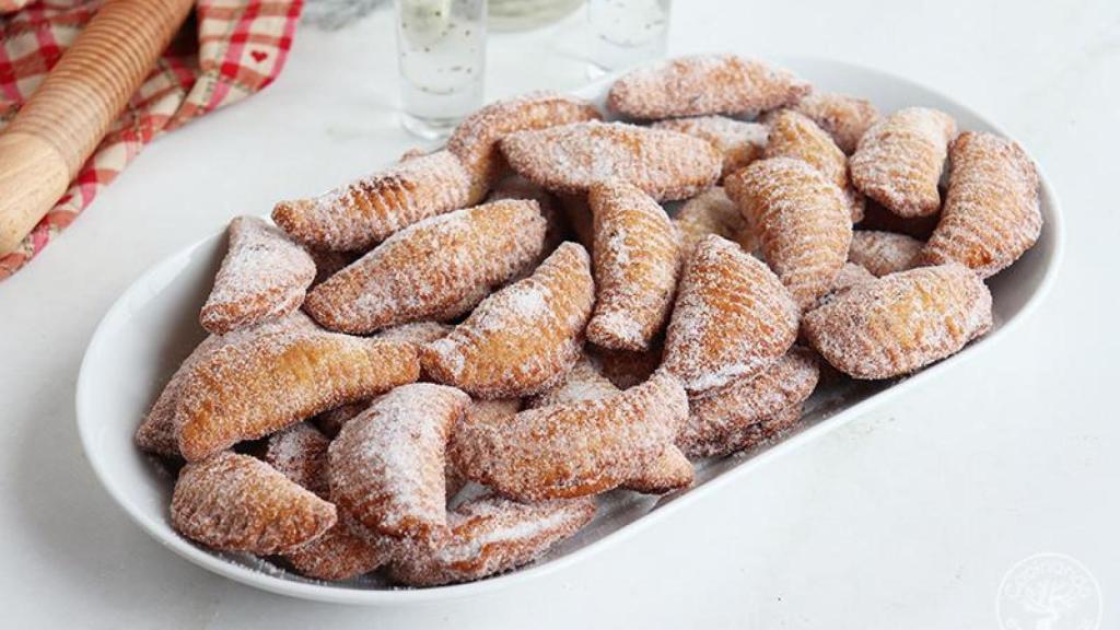 El truco de la abuela malagueña para hacer los borrachuelos rellenos de cabello de ángel