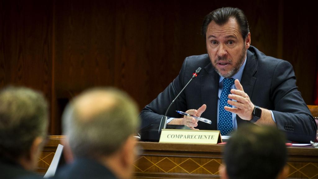 El ministro de Transportes y Movilidad Sostenible, Óscar Puente, este miércoles en el Senado.