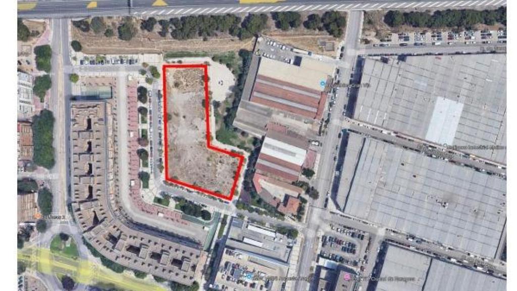 La parcela de avenida Cataluña cedida al Gobierno de Aragón.