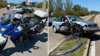 El vehículo siniestrado y la Policía Local en el lugar de los hechos