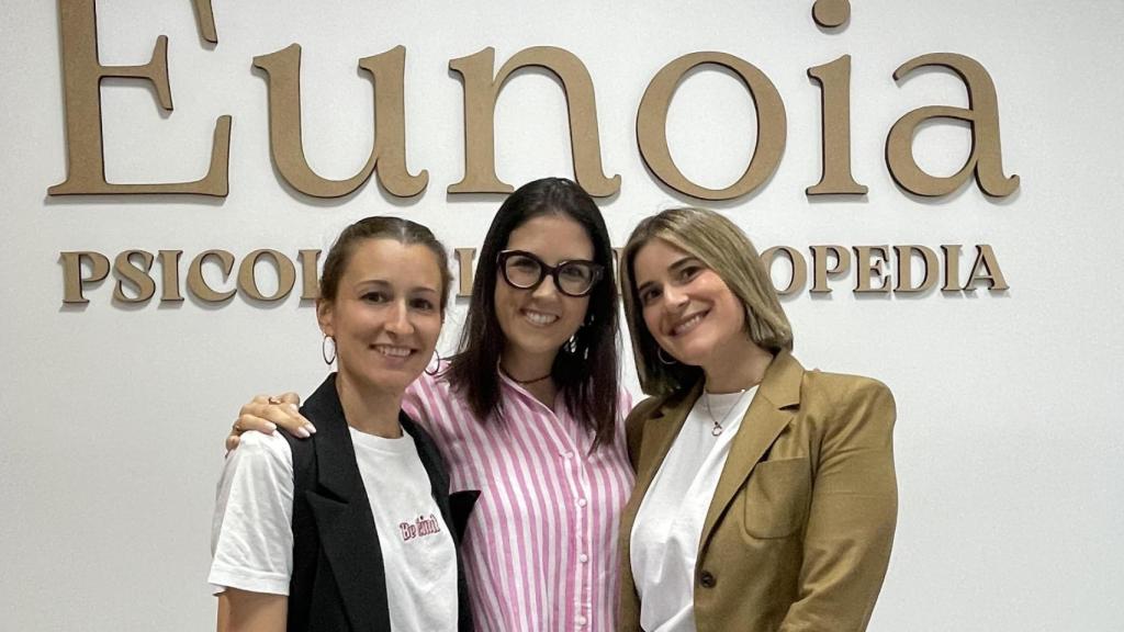 Noelia, Jennifer y Marta, psicólogas y logopeda de Eunoia. EE