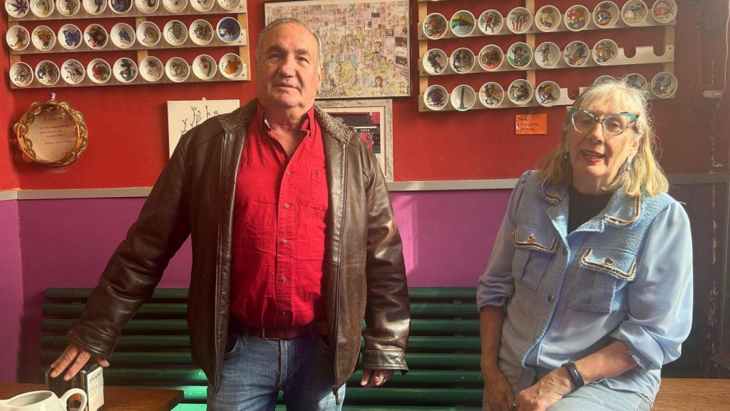 Rosa y Armando en la tasca.