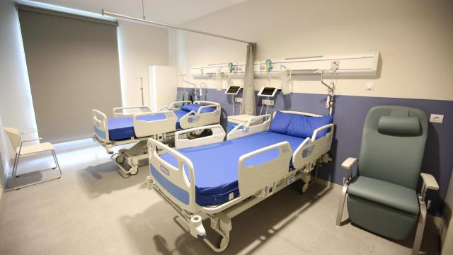 Una habitación de hospital.