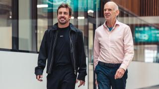 Fernando Alonso y Adrian Newey en la fábrica de Aston Martin en Silverstone.