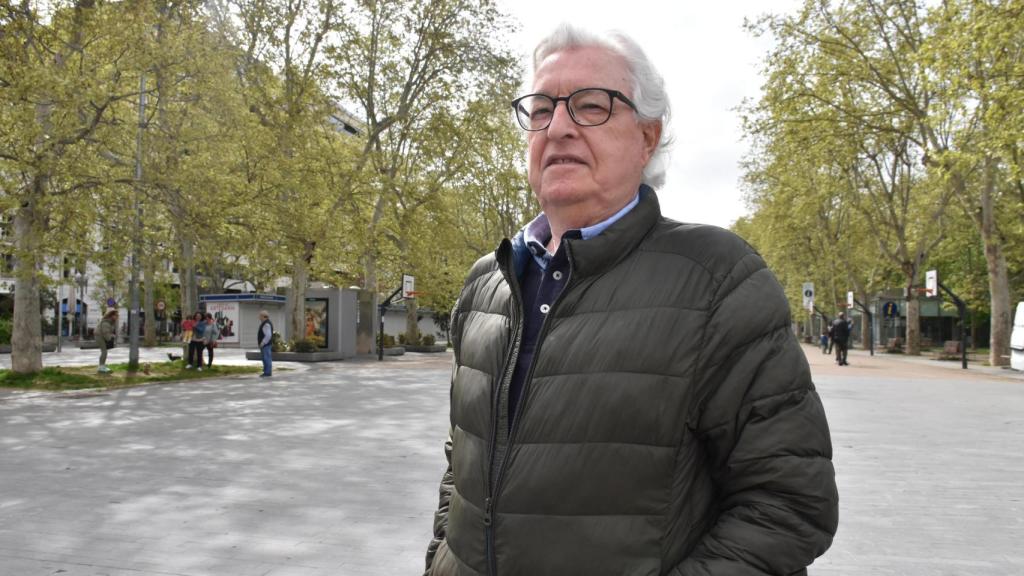 Santos en la Acera de Recoletos de Valladolid antes de la entrevista con EL ESPAÑOL de Castilla y León