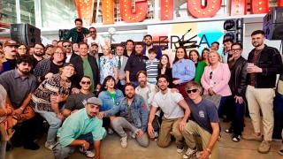 Los asistentes a la presentación de 'Brisa en tu barrio'.