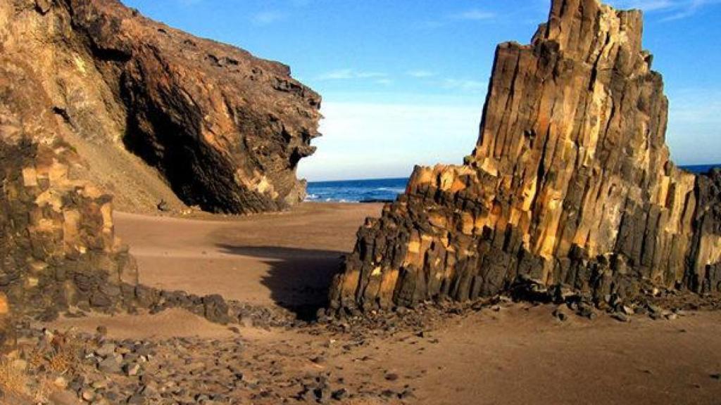 El pueblo de Almería con las playas más bonitas y diferentes: “Un tesoro natural a orillas del Mediterráneo”