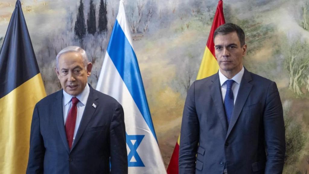 El primer ministro de Israel, Benjamin Netanyahu, junto al presidente del Gobierno, Pedro Sánchez, reunidos en Jerusalén, en noviembre de 2023.