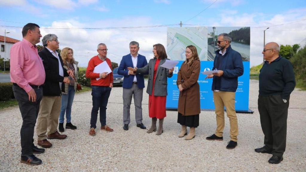 Visita al aparcamiento de Lestedo, en Boqueixón.