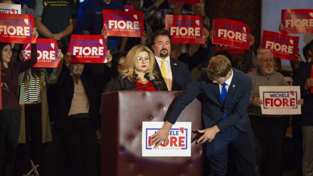 Michele Fiore en 2021 en la presentación de su candidatura a gobernadora de Nevada.