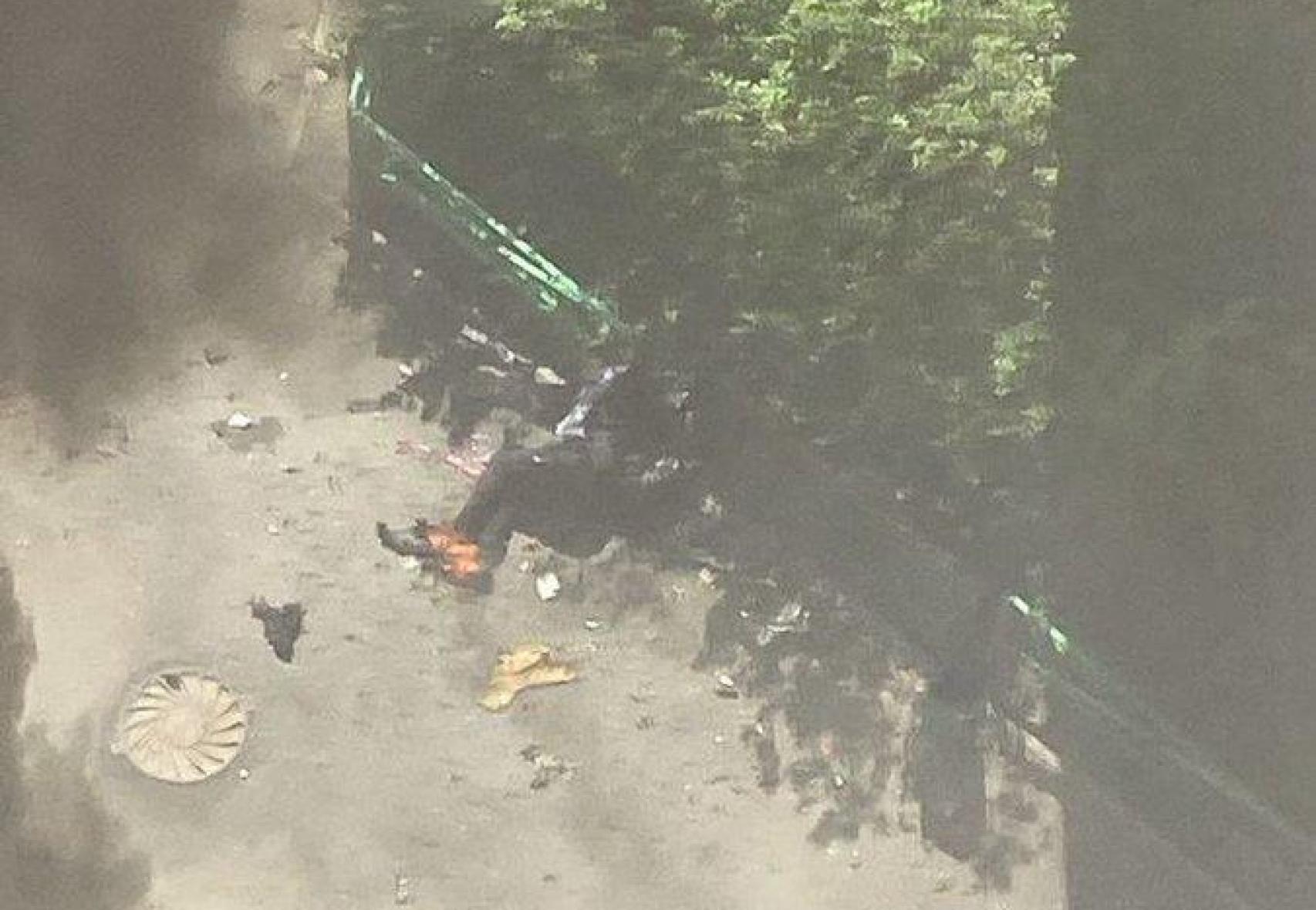 El cuerpo del teniente general Moskalik, tras el atentado.