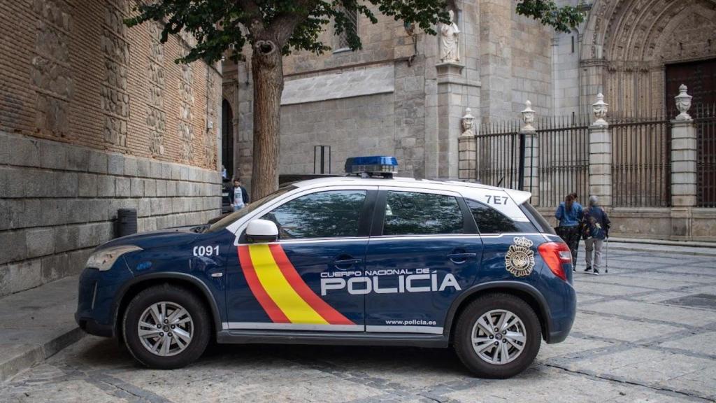 Patrulla de Policía Nacional en Toledo.