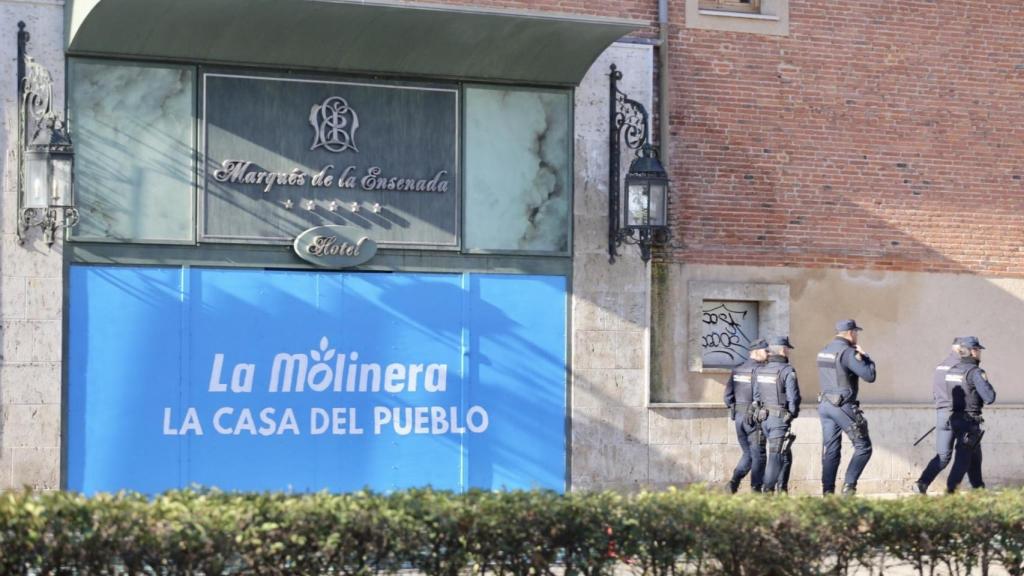 La Policía Nacional el día de la desokupación de La Molinera