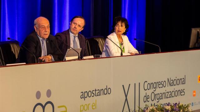 El presidente de Ceoma, José Luis Fernández Santillana, y el director xeral de Maiores, Antón Acevedo, en la clausura del XII Congreso Nacional de Organizaciones de Mayores.
