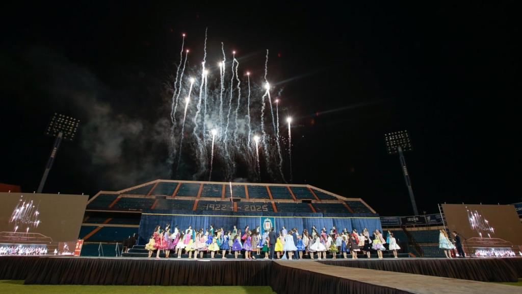 Los fuegos artificiales han puesto el broche a la gala.